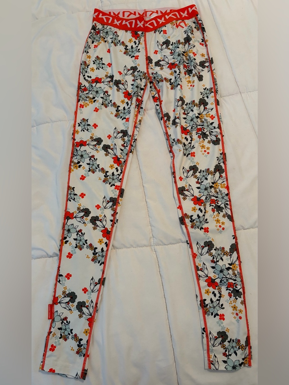 Kari Traa White Floral Leggings with Red Trim